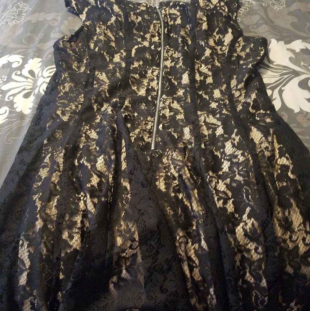 Dress - Picture 2 of 3